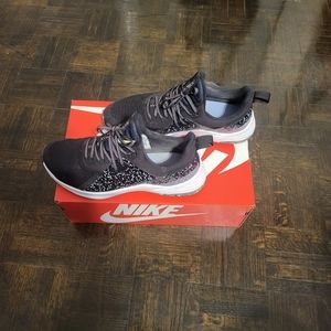 Women Nike Air Max Bella Tennis Shoes